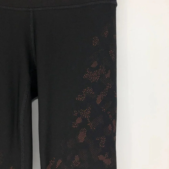 Lululemon Mapped Out High Rise Tight 28" in *Camo Black / Brick Size 4 - Picture 14 of 16
